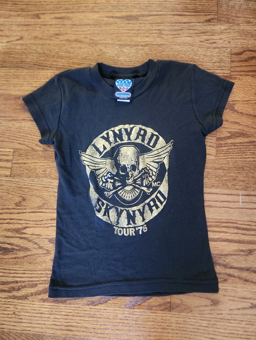 Junk Food Lynyrd Skynyrd Tour '76 Tiny Sexy Vintage Concert Rock Tee